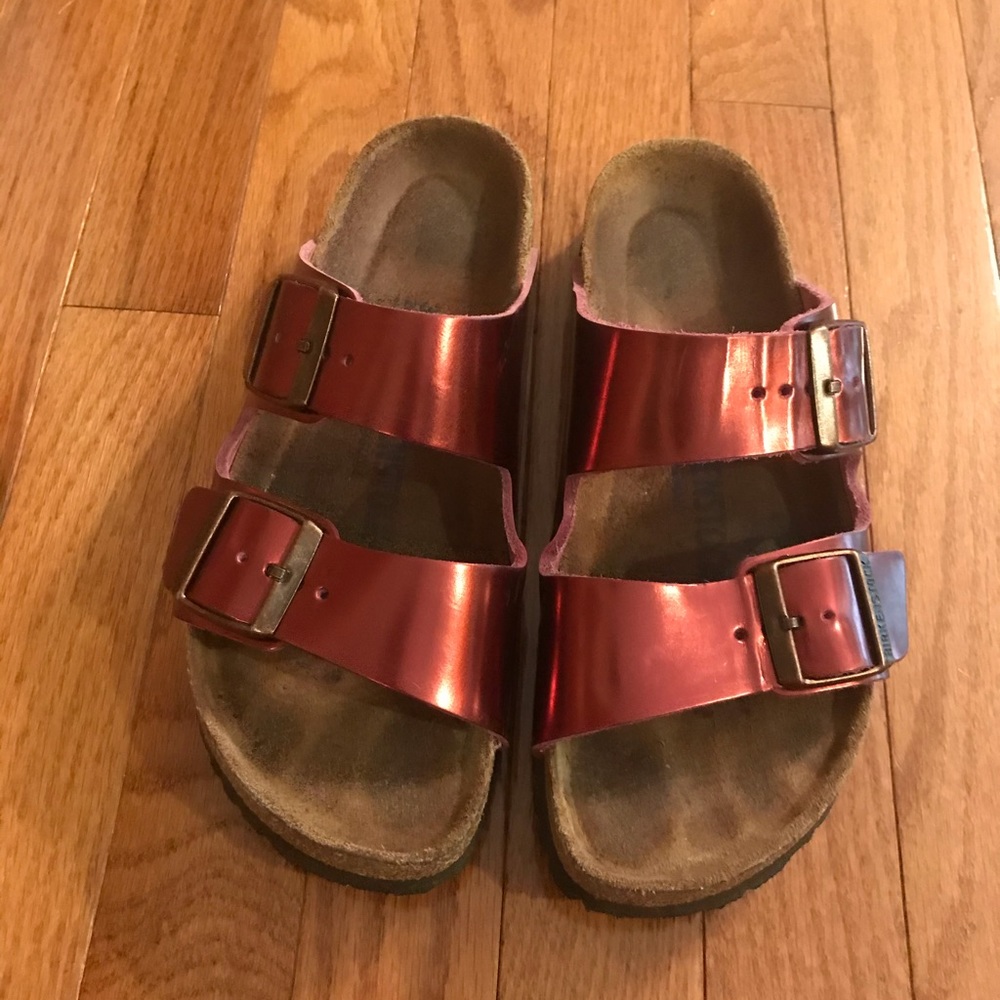 Birkenstock Arizona Sandal- shines reddish